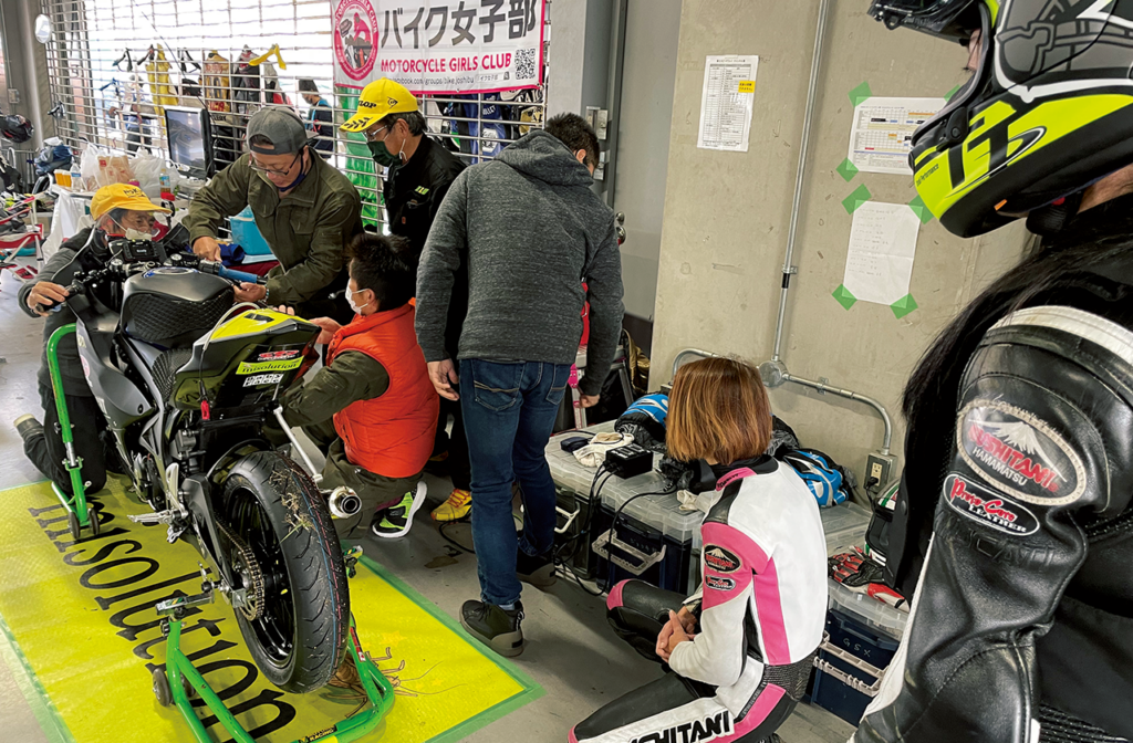 【バイク女子部ride On Time】バイク女子部チーム「ミニろく」への道｜本番編 【公式】riders Club（ライダースクラブ）