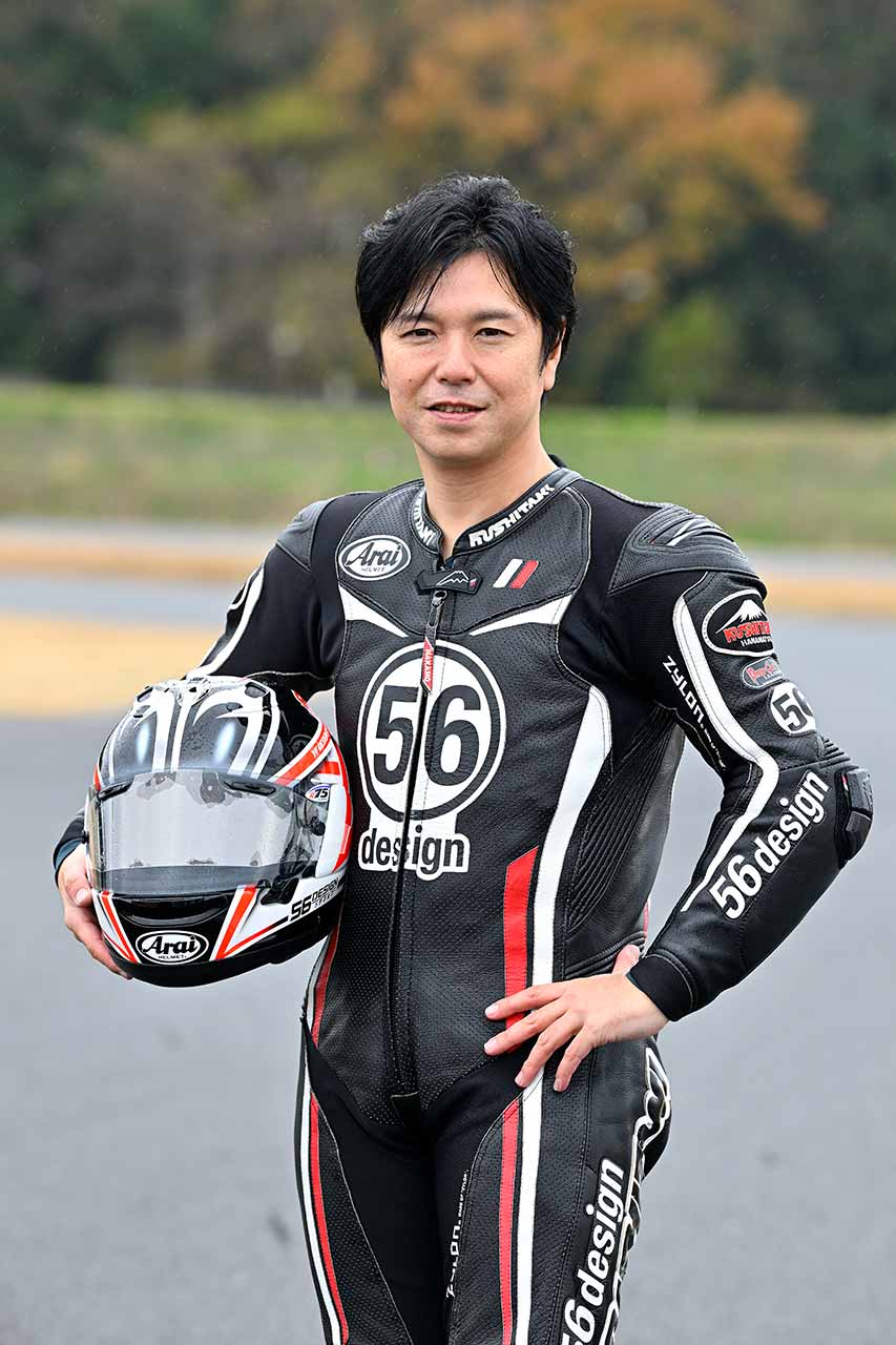 【中野真矢さん】</i></b><i>全日本GP250クラスチャンピオンを経て、WGP250、WGP500、MotoGP、SBKで活躍。豊富なレース経験を活かして、本誌メインテスターを務める他、幅広く活躍中。バイクアパレルブランド’56design代表