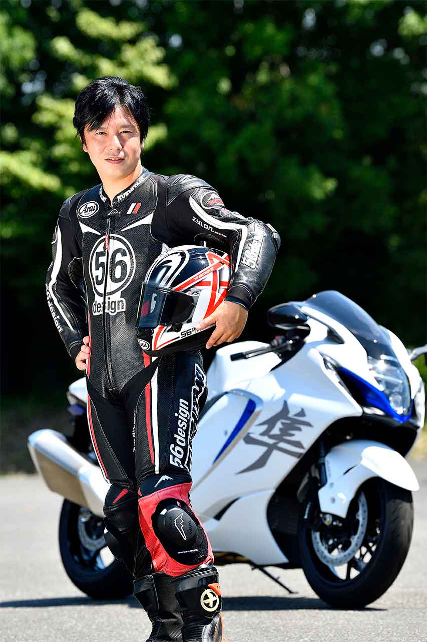 【中野真矢】本誌メインテスター。全日本王者を経てWGP参戦。MotoGP、SBKでも活躍。現在は各バイクメディアでも活動する他、RIDING PARTYではインストラクターも務める。