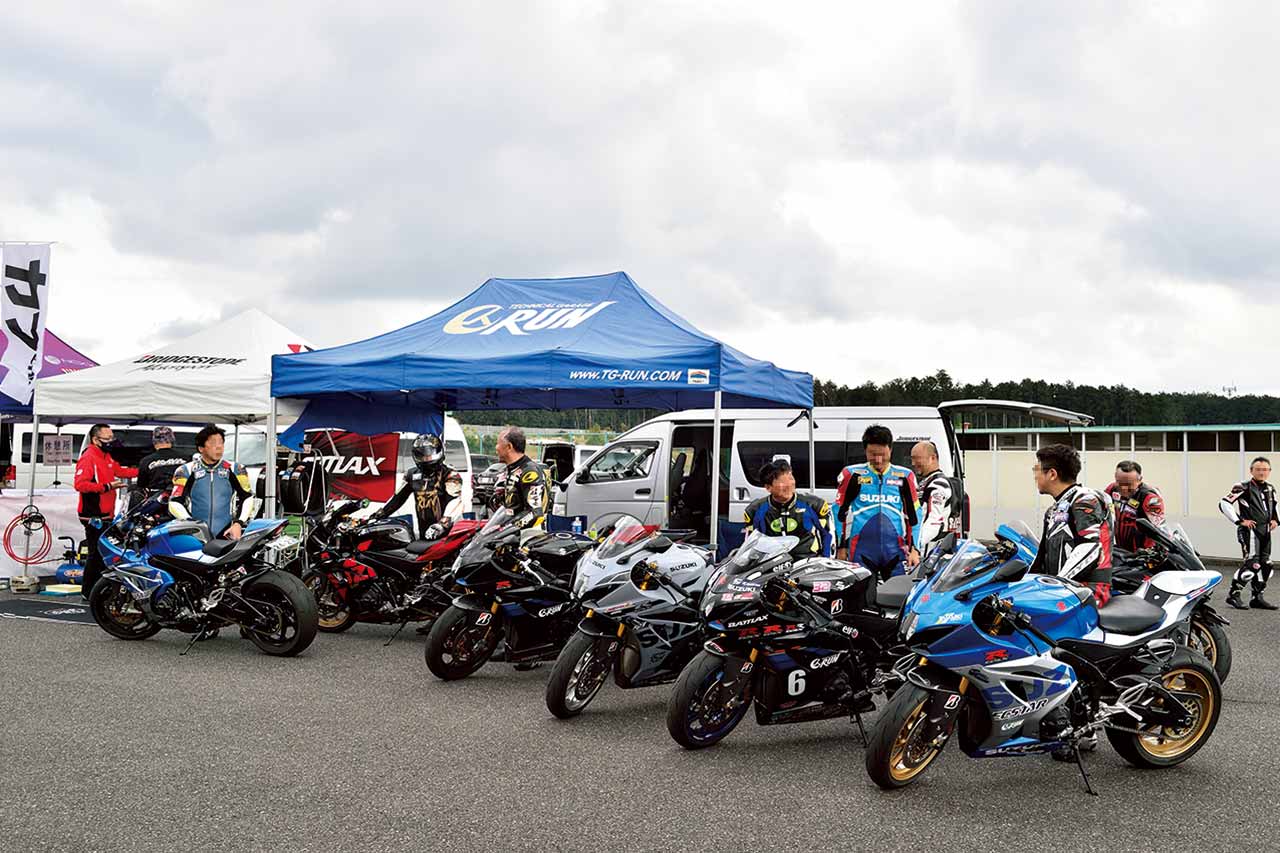 千葉県のバイクショップで、とくにスズキのスポーツモデルに関しては全国屈指の取り扱い台数。ライパでも参加者のGSXR1000Rがズラリと並び圧巻だ。スズキのスポーツモデルに乗りたいと思っている人はぜひ！