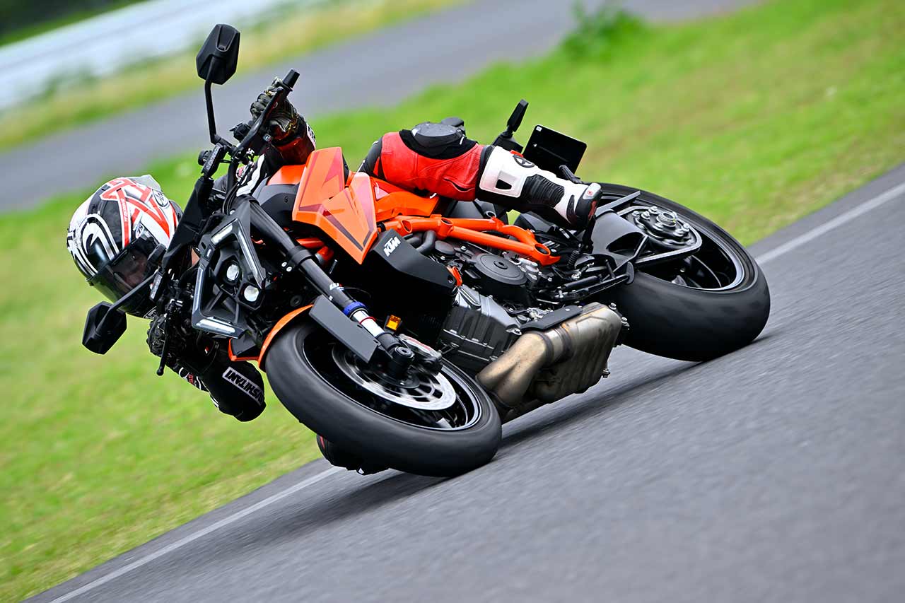 KTM 1390 SUPER DUKE R EVO