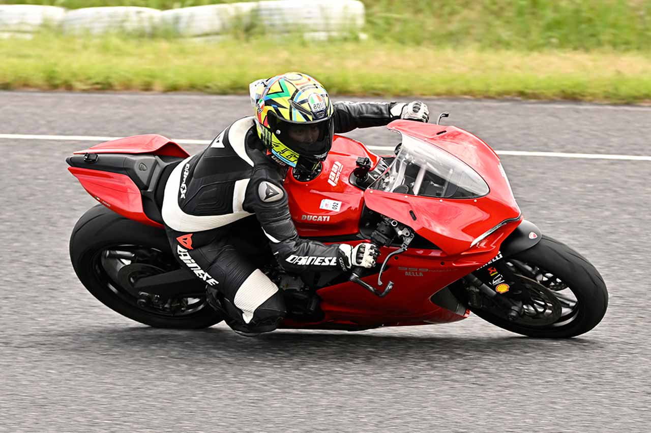 愛車Panigale 959でサーキットを疾走！