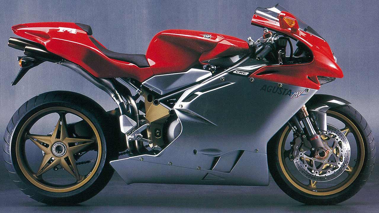 【1998 MV AGUSTA F4 SERIE ORO】MVアグスタ・F4の燃料タンクを外した状態。横幅が広い直列4気筒エンジンを覆うフレーム構造ながら、鋼管パイプを組み合わせることで極力スリムにし、さらに“しなり”のある特性を確保