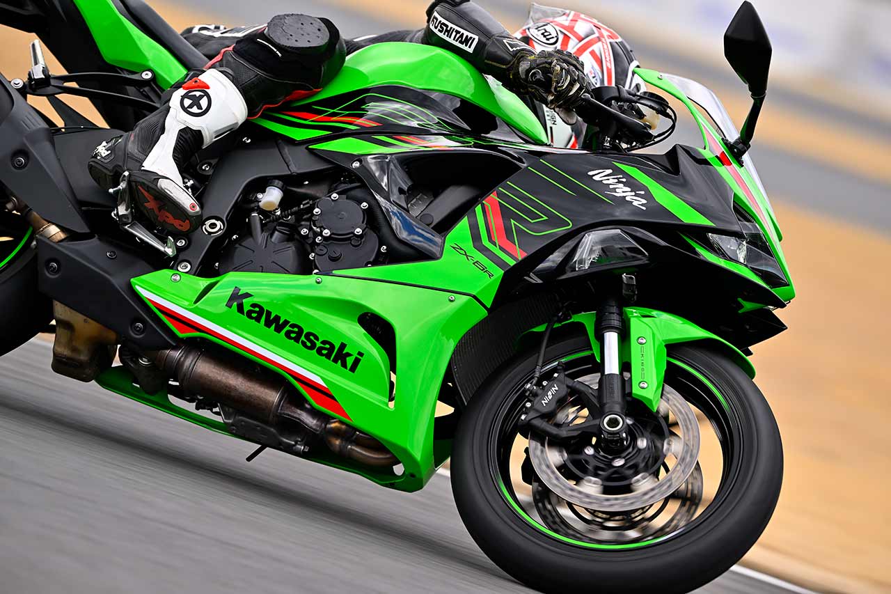 KAWASAKI Ninja ZX-6R KRT EDITION